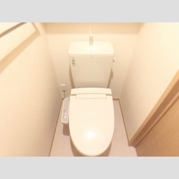 トイレ (温水洗浄暖房便座のトイレ)