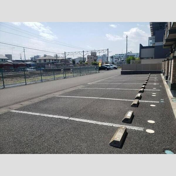 駐車場 (駐車場)