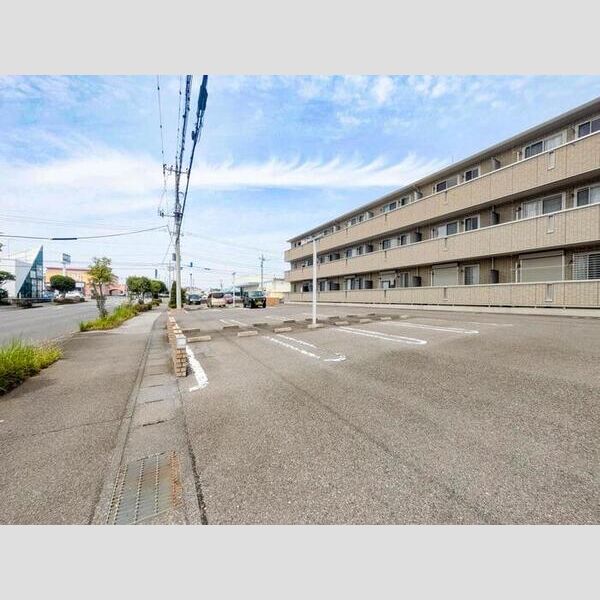 駐車場 (駐車場)