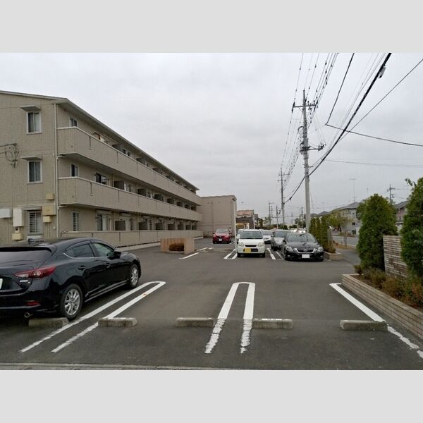 駐車場 (駐車場)