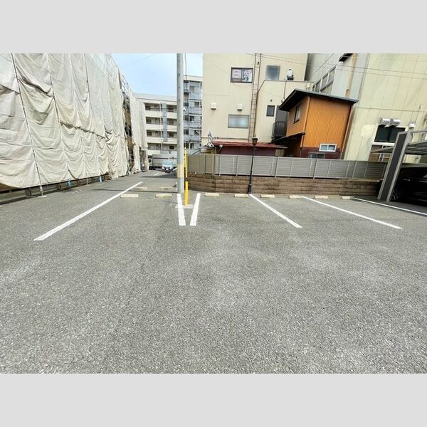 駐車場 (駐車場)