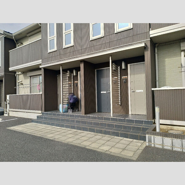 現地周辺 (共用ロビー)