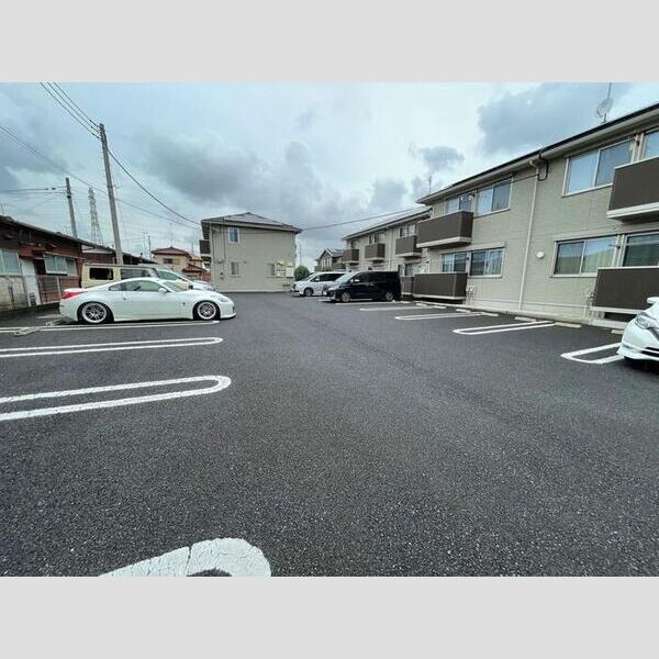 駐車場 (駐車場)