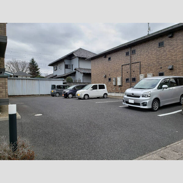 駐車場 (駐車場)
