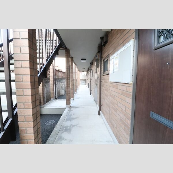 現地周辺 (共用廊下、共用階段)