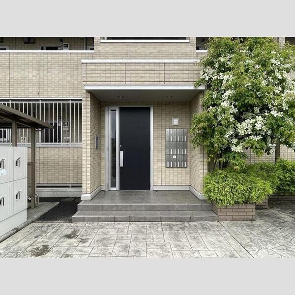 現地周辺 (オートロック入口)