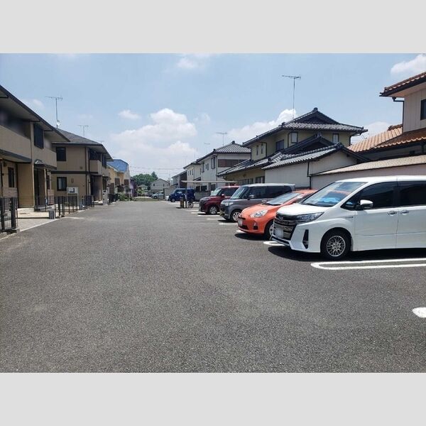 駐車場 (駐車場)