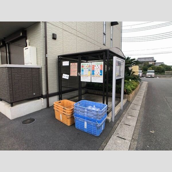 現地周辺 (ごみステーション)