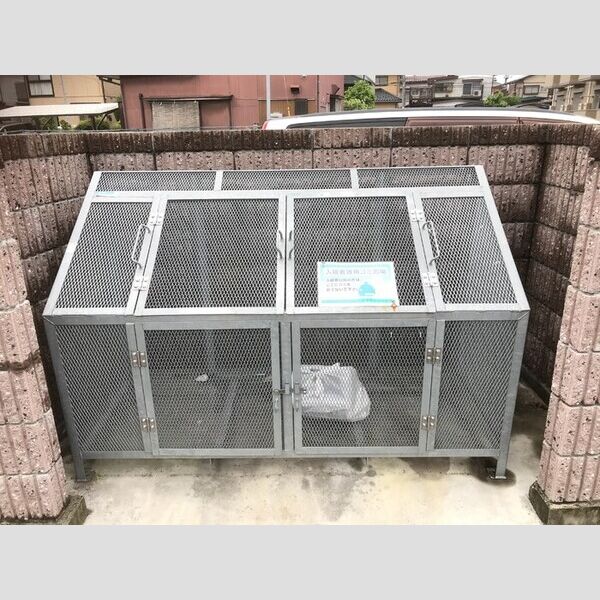 現地周辺 (ゴミステーション)