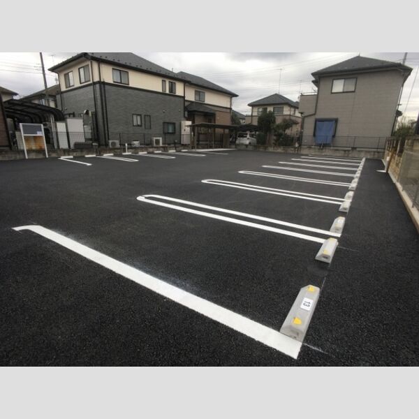 駐車場 (駐車場)