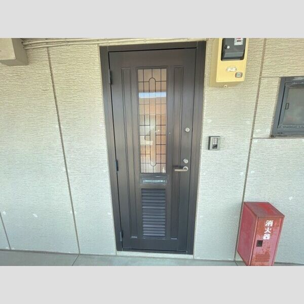 エントランス (玄関前)