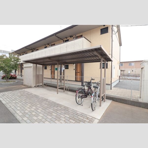 現地周辺 (駐輪場)