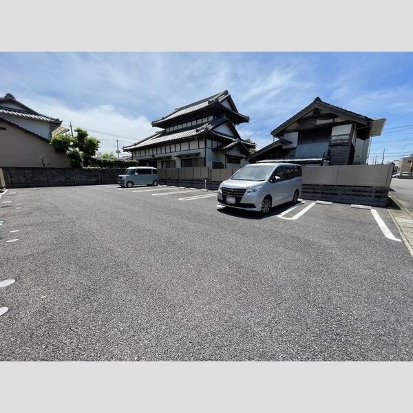 駐車場 (駐車場)
