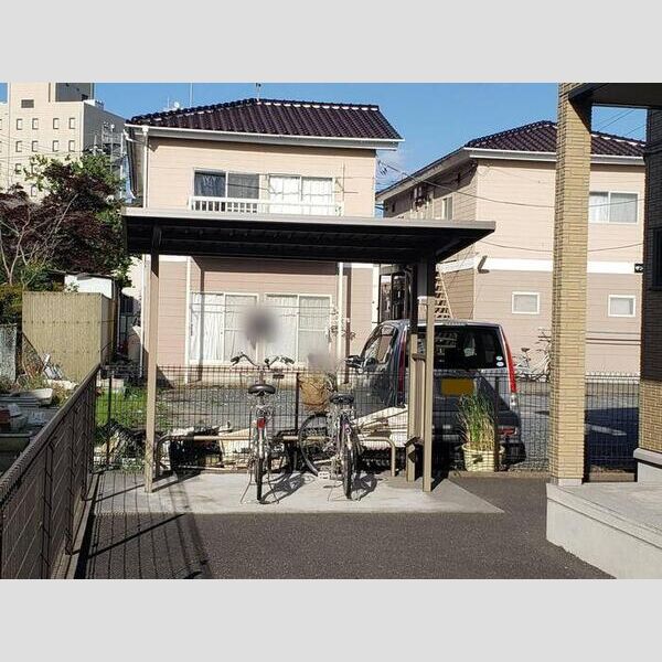 現地周辺 (駐輪場)