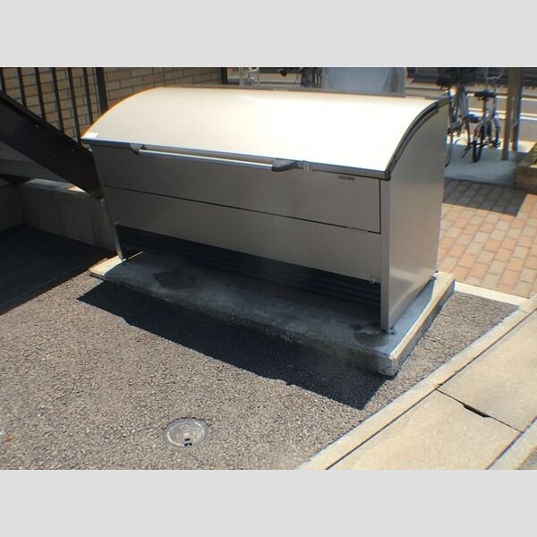 現地周辺 (ゴミステーション)