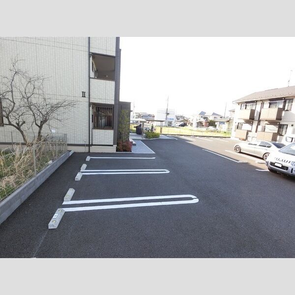 駐車場 (駐車場)