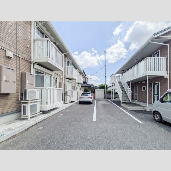 駐車場 (駐車場)