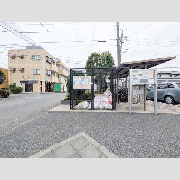 現地周辺 (ゴミステーション)
