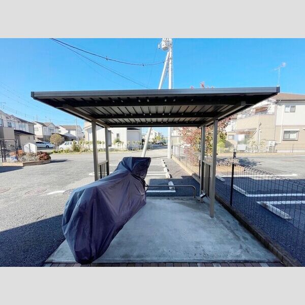 現地周辺 (駐輪場)