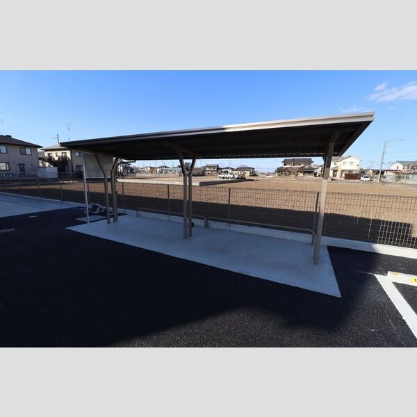 現地周辺 (駐輪場)