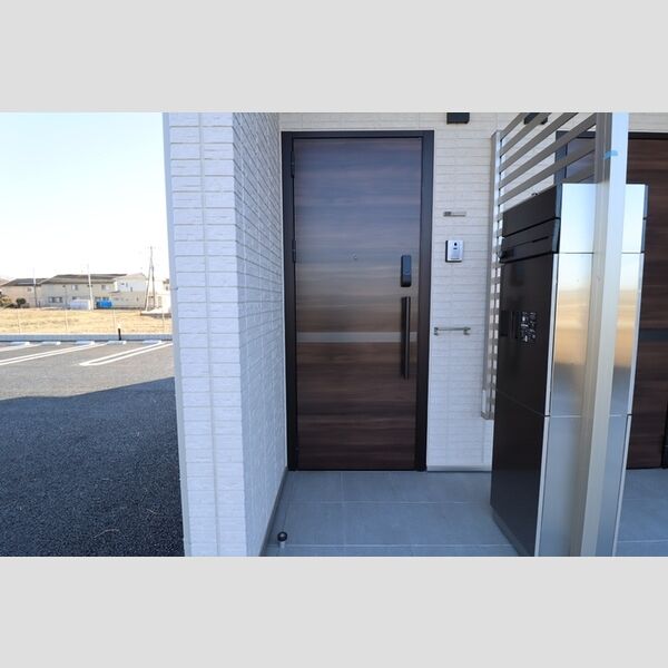 エントランス (玄関ドア付近)