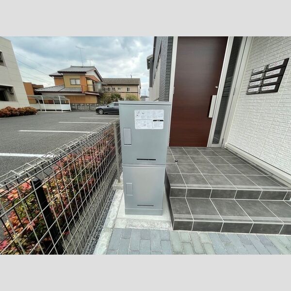 現地周辺 (宅配ボックス)