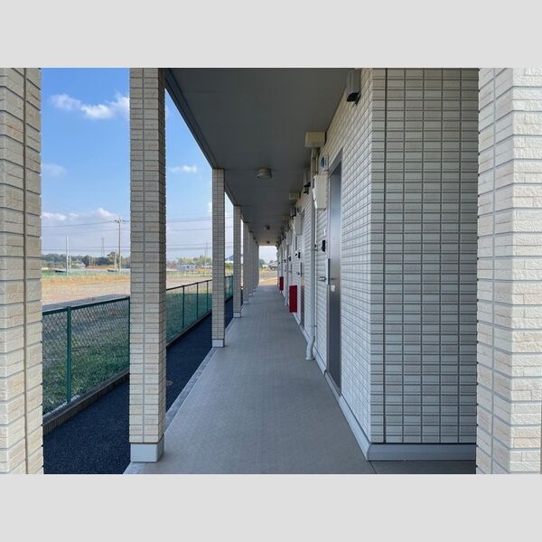 現地周辺 (共用廊下)