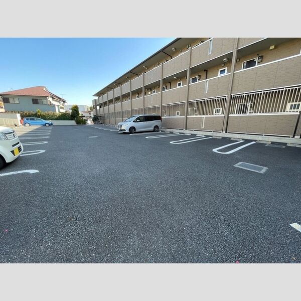 駐車場 (駐車場)