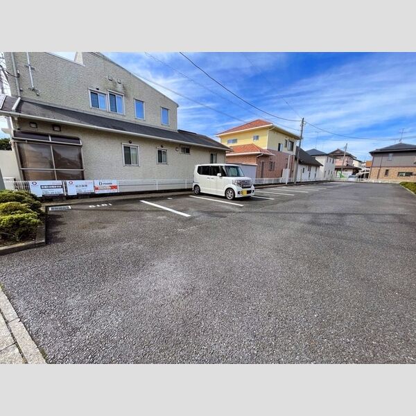 駐車場 (駐車場)