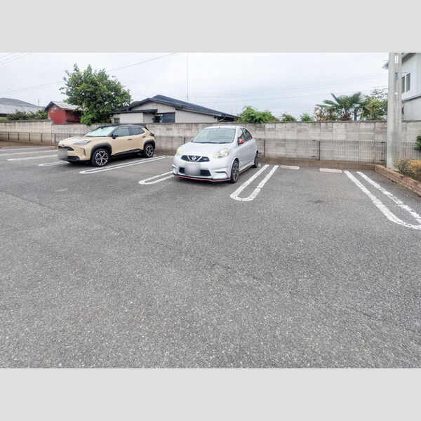 駐車場 (駐車場)