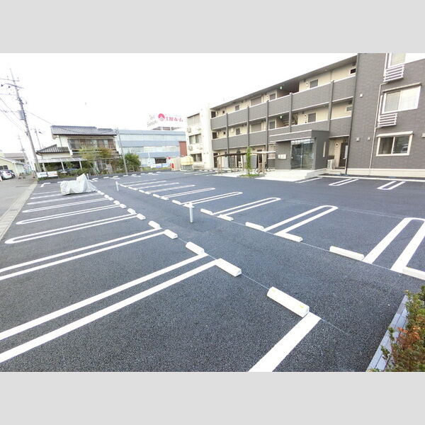 駐車場 (駐車場)