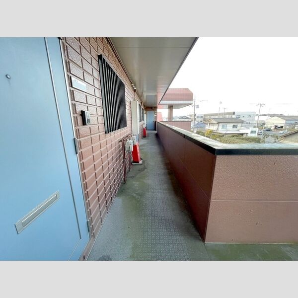 現地周辺 (共用廊下)