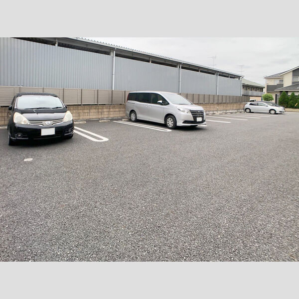 駐車場 (駐車場)