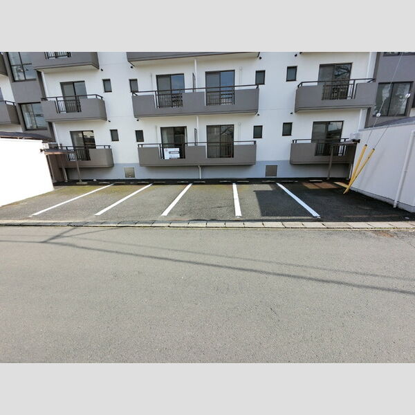 駐車場 (駐車場)