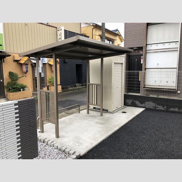 現地周辺 (駐輪場)