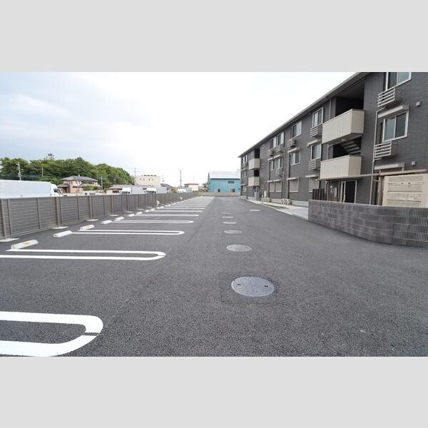 駐車場 (駐車場)