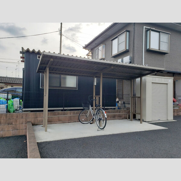 現地周辺 (駐輪場)
