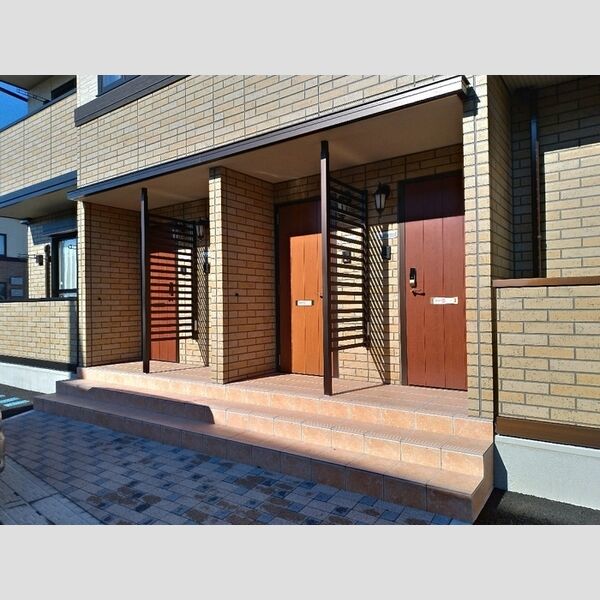 現地周辺 (共用ロビー)