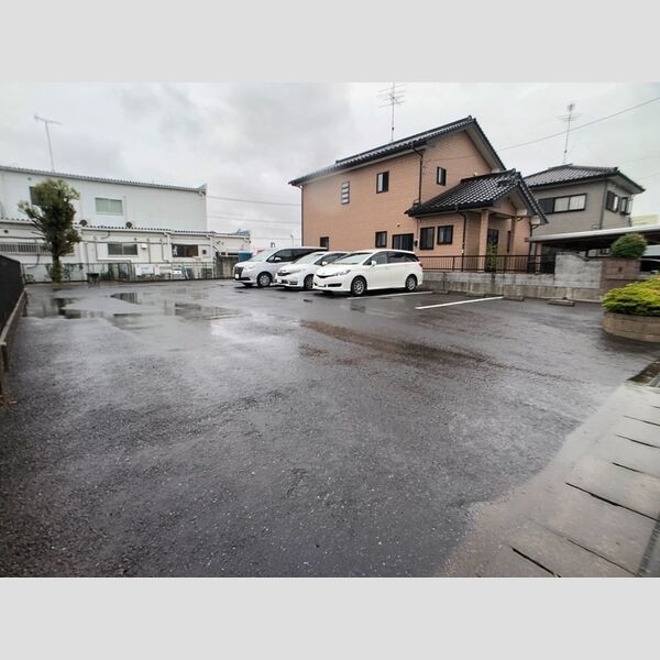 駐車場 (駐車場)