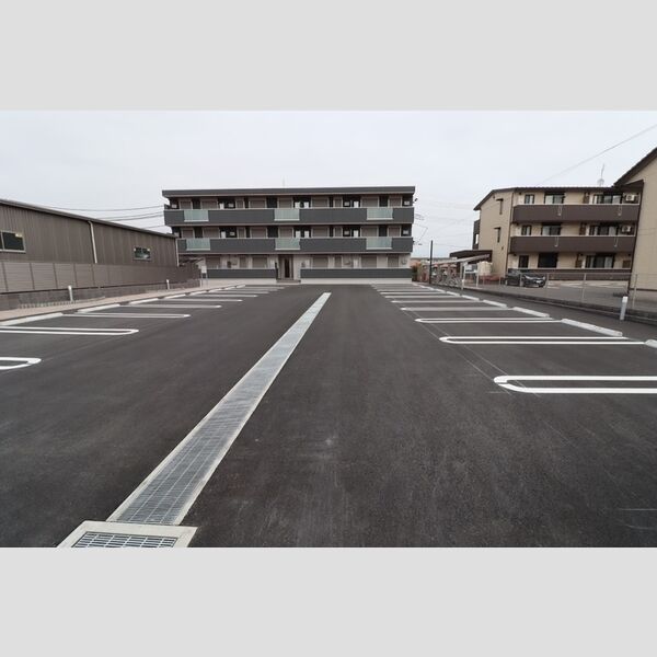 駐車場 (駐車場)