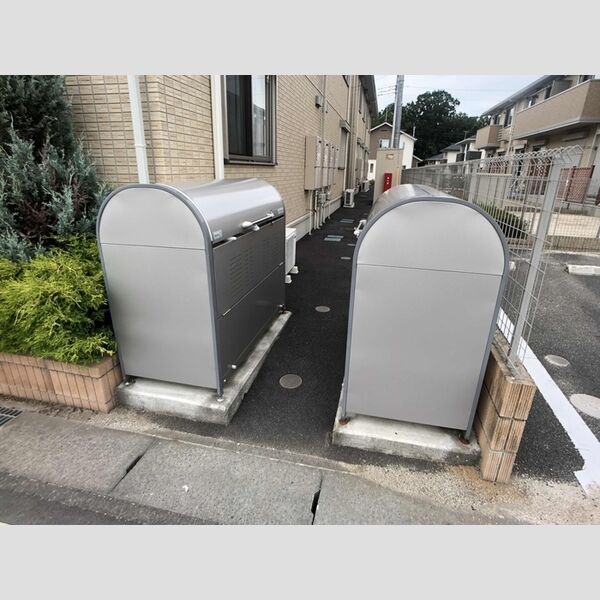 現地周辺 (可燃不燃ゴミステーション)