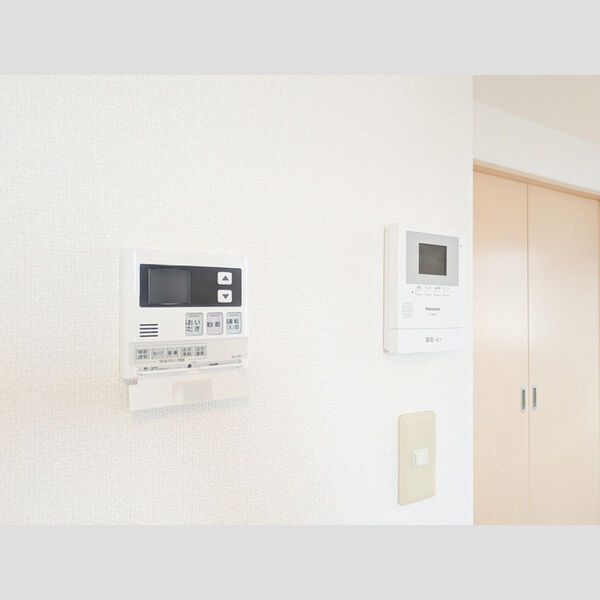その他設備 (給湯器リモコン モニターフォン)