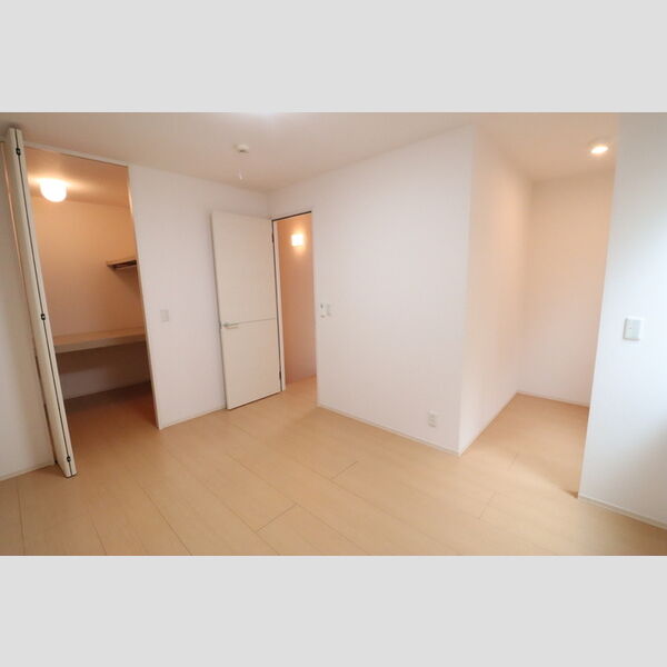 その他 (2階北側洋室)