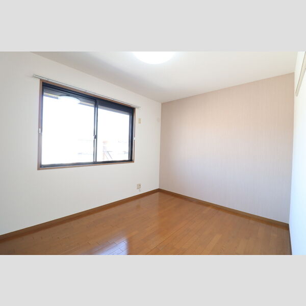 その他 (北側洋室)