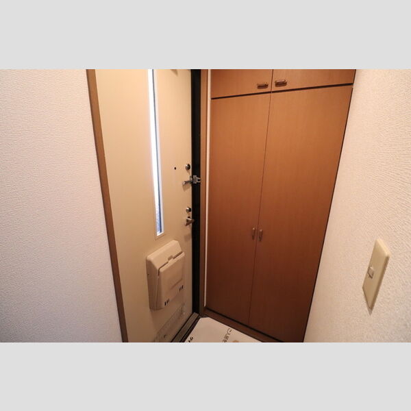 玄関 (玄関)