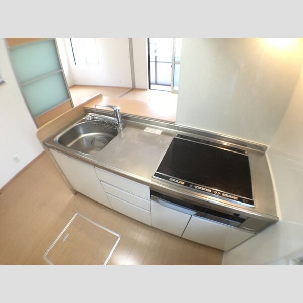 キッチン (対面システムキッチン　IH3口)