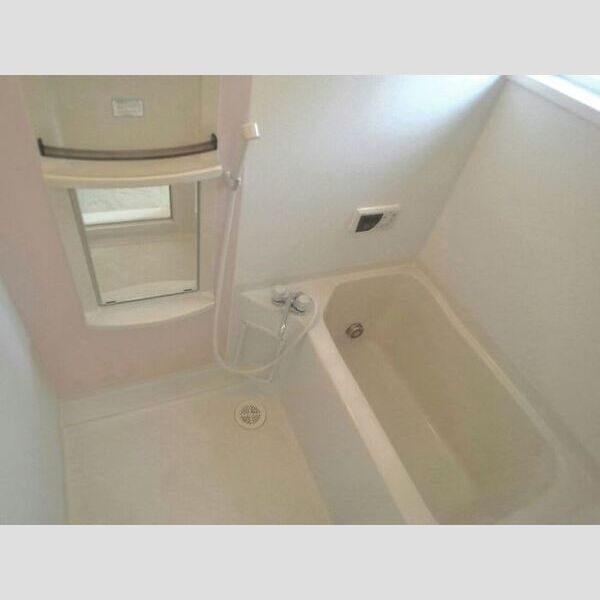 バス (換気窓のある浴室)