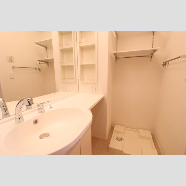 洗面所 (洗髪洗面化粧台)