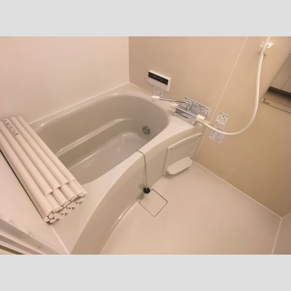 バス (追い焚き給湯、浴室換気乾燥機付き)