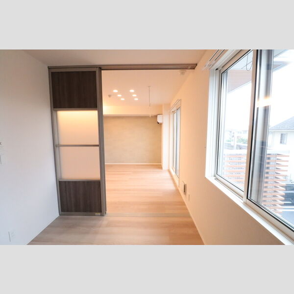 その他 (扉で仕切れる居室)